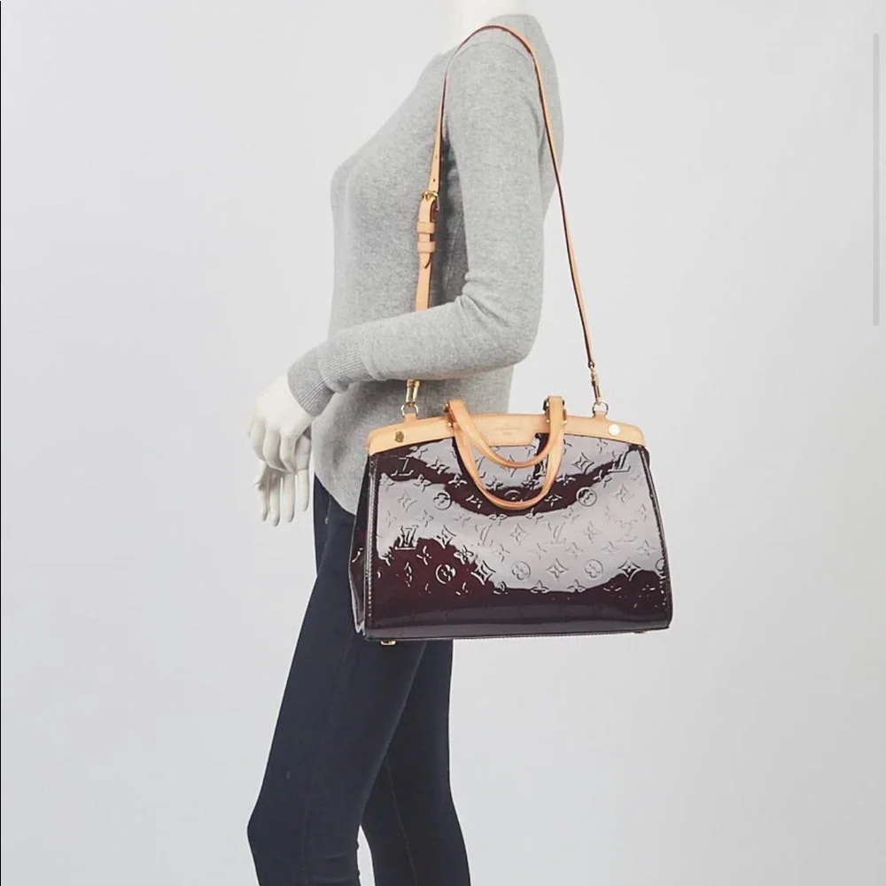 LOUIS VUITTON Brea GM Shoulder Bag - Picture 10 of 11